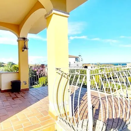 Appartamento A Stones Throw From The Sea